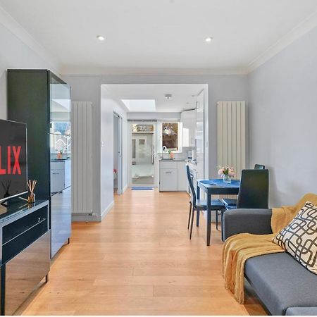 Cosy Haven Wembley Apartment Luaran gambar